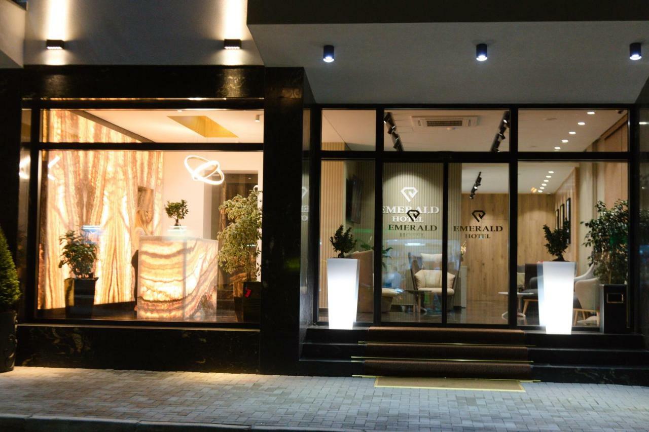 Emerald Boutique Hotel Tirana Bagian luar foto