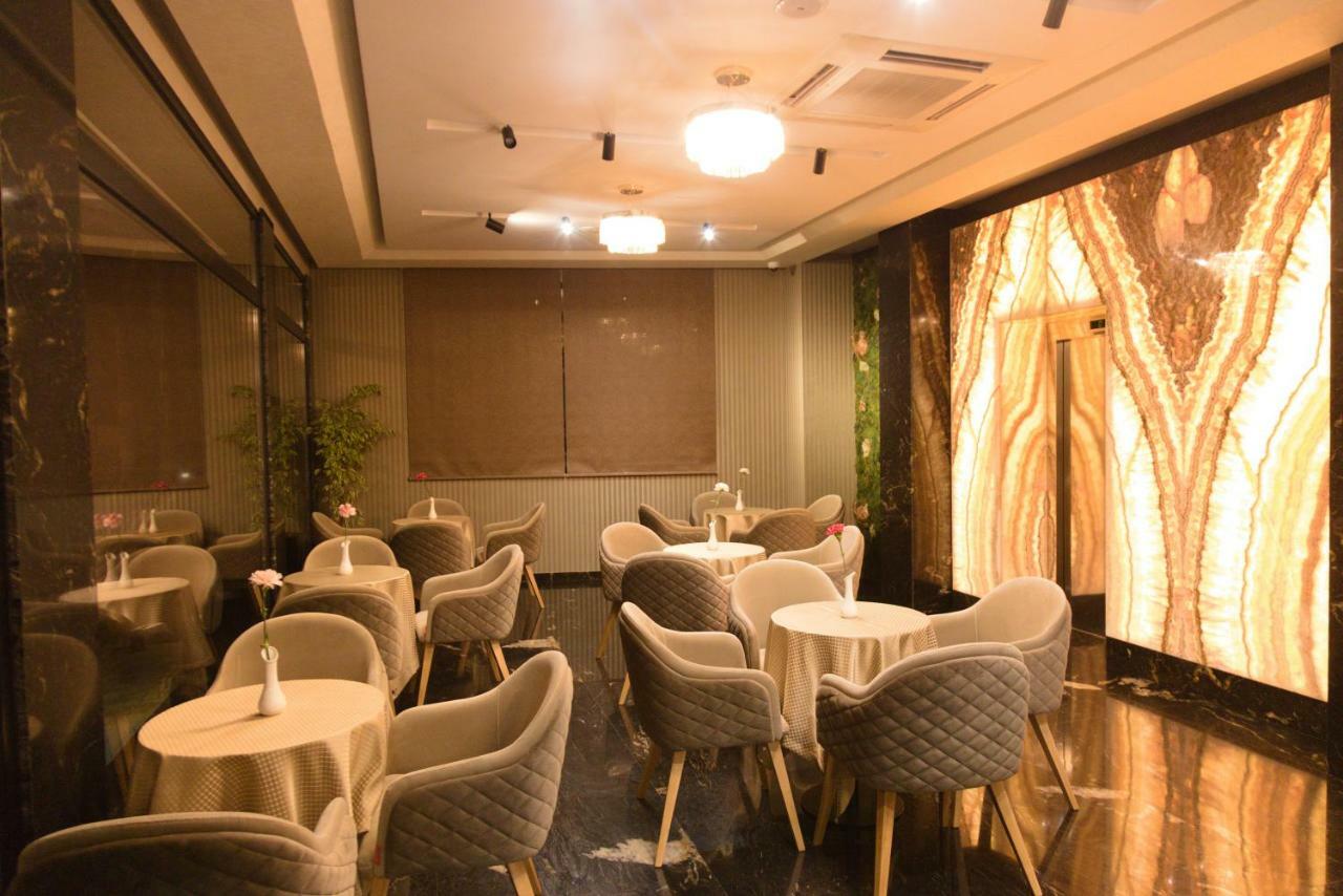 Emerald Boutique Hotel Tirana Bagian luar foto