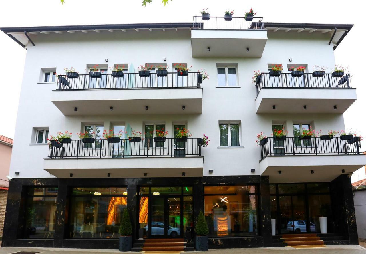 Emerald Boutique Hotel Tirana Bagian luar foto