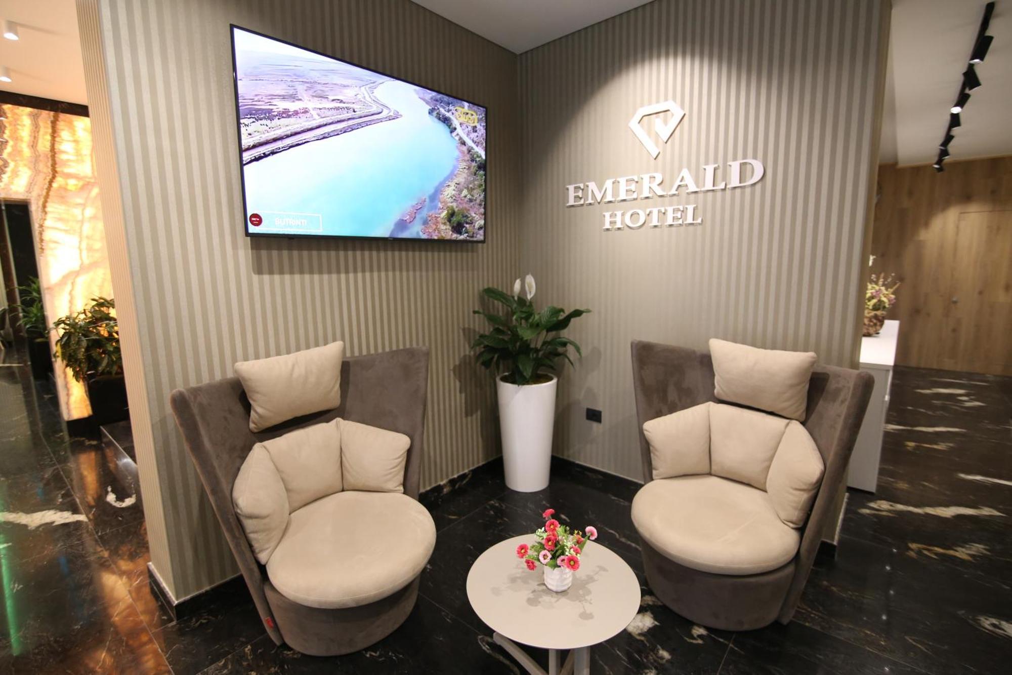 Emerald Boutique Hotel Tirana Bagian luar foto